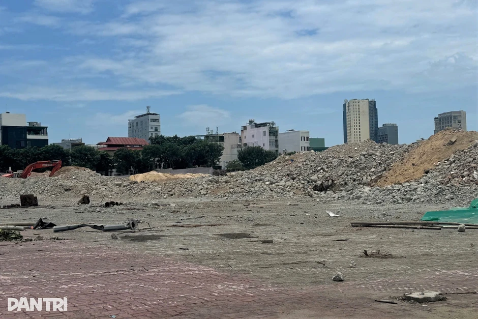 Đất vàng sân vận động Chi Lăng tiếp tục giảm giá sau 2 lần "bán ế"
