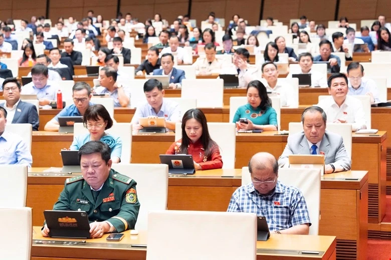ĐBQH đề xuất siết dòng tiền, ngăn thao túng giá trên thị trường bất động sản ĐBQH đề xuất siết dòng tiền, ngăn thao túng giá trên thị trường bất động sản