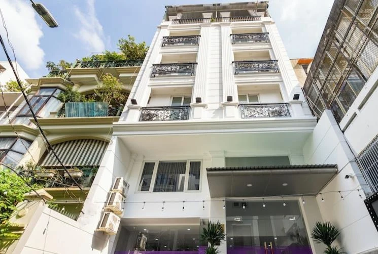 Đi lao động ở nước ngoài, gom tiền mua nhà mặt phố, dù lãi 8 tỷ vẫn không bán: “Tôi có cần tiền đâu mà bán, để cho thuê mỗi năm thu hơn 800 triệu đồng" Đi lao động ở nước ngoài, gom tiền mua nhà mặt phố, dù lãi 8 tỷ vẫn không bán: “Tôi có cần tiền đâu mà bán, để cho thuê mỗi năm thu hơn 800 triệu đồng"
