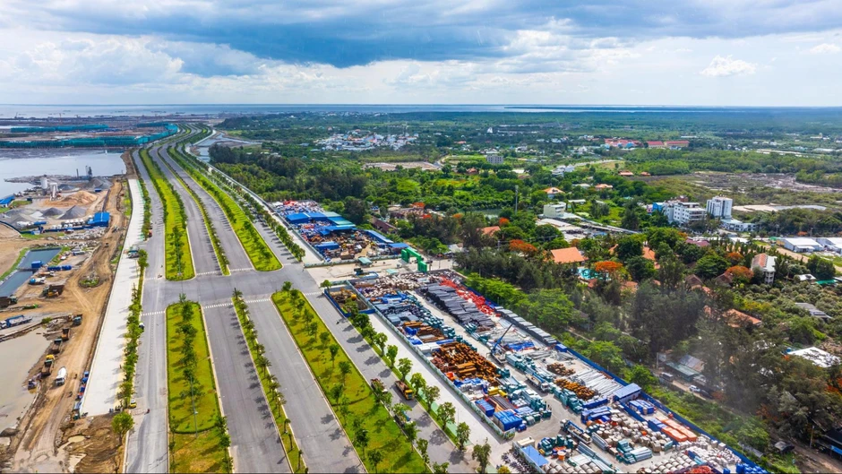 Diễn biến mới nhất của loạt hạ tầng Cần Giờ: Cầu vượt sông chuẩn bị đổ cọc, nút giao cao tốc bắt đầu thi công, sắp mở tuyến cầu và hầm vượt biển