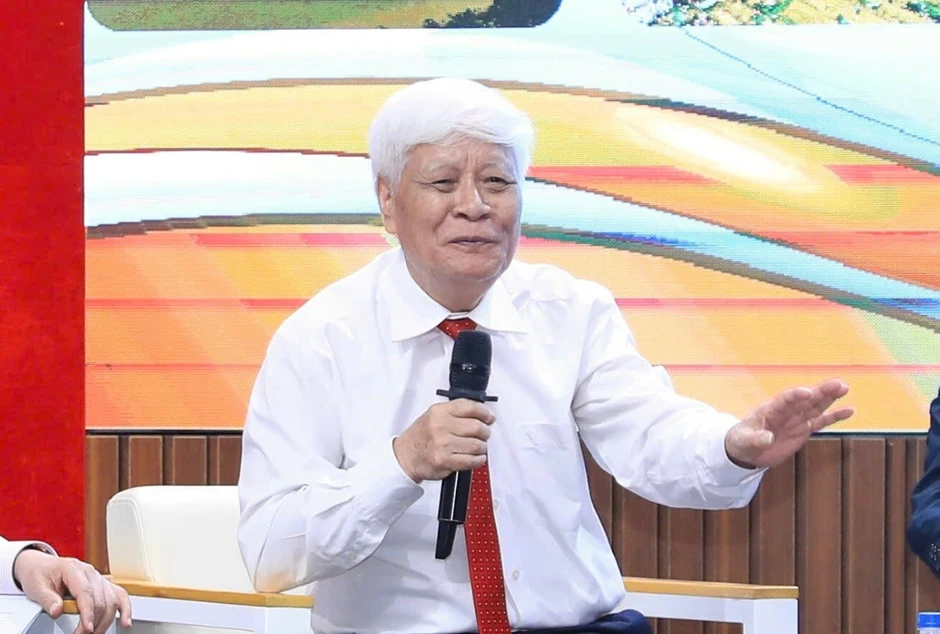 Điều chỉnh quy hoạch sông Hồng: Tầm nhìn 100 năm phải nhìn lại lịch sử 1.000 năm Điều chỉnh quy hoạch sông Hồng: Tầm nhìn 100 năm phải nhìn lại lịch sử 1.000 năm
