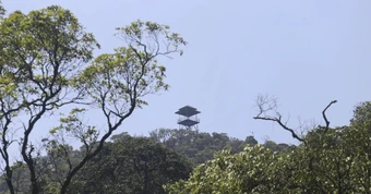 Đỉnh núi ở miền Trung đang được đề xuất xây khu du lịch như "Bà Nà Hills thứ 2": Cao hơn 1000m, ngày trời quang nhìn được ra tới biển