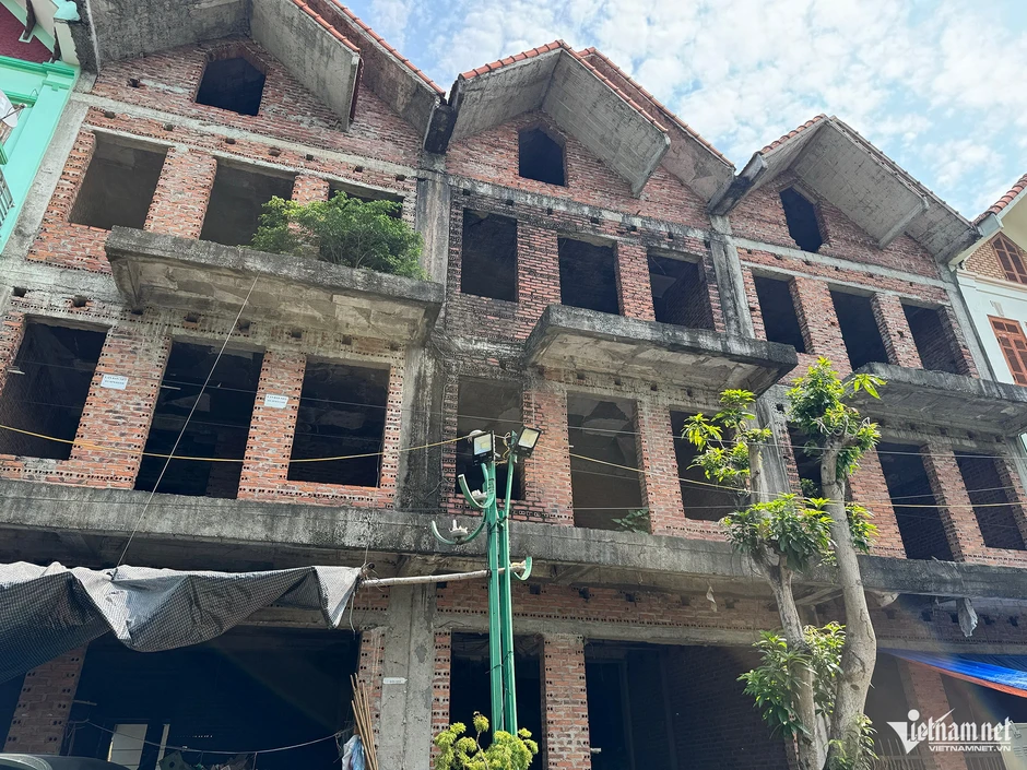 Dự án nhà ở 18 năm tuổi ở Hà Nội: 50 căn xây xong, chỉ 19 hộ về ở Dự án nhà ở 18 năm tuổi ở Hà Nội: 50 căn xây xong, chỉ 19 hộ về ở