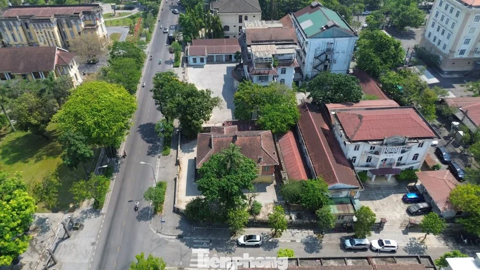 Dự kiến thu hơn 2.430 tỷ đồng từ đấu giá loạt khu nhà, đất vị trí đắc địa Dự kiến thu hơn 2.430 tỷ đồng từ đấu giá loạt khu nhà, đất vị trí đắc địa