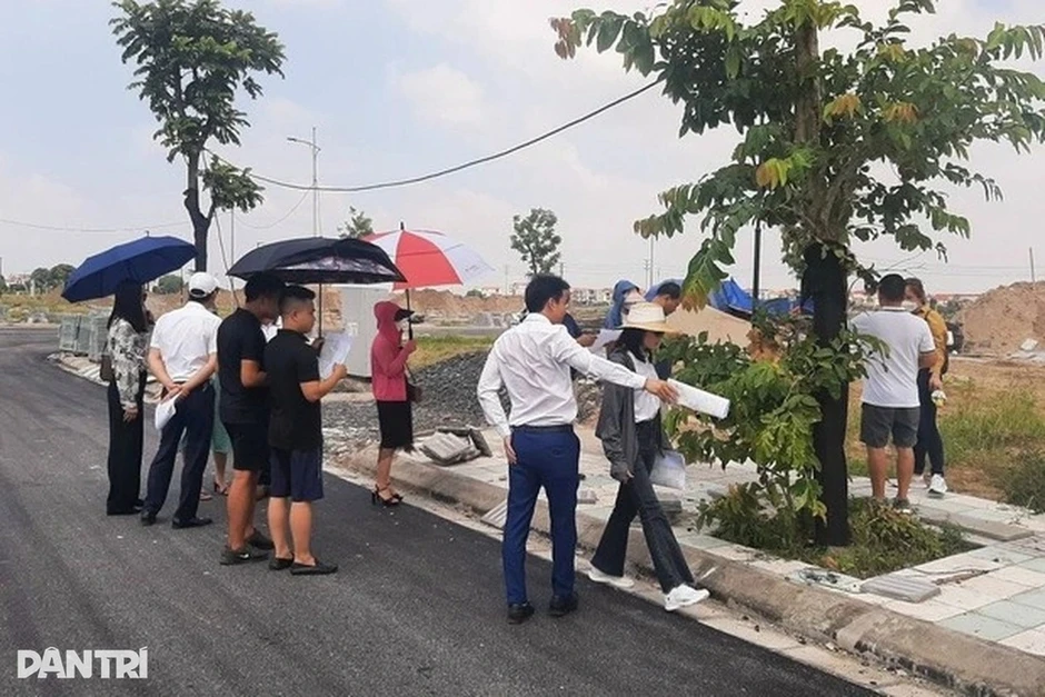 Dư nợ kinh doanh bất động sản vượt 2,5 triệu tỷ đồng Dư nợ kinh doanh bất động sản vượt 2,5 triệu tỷ đồng