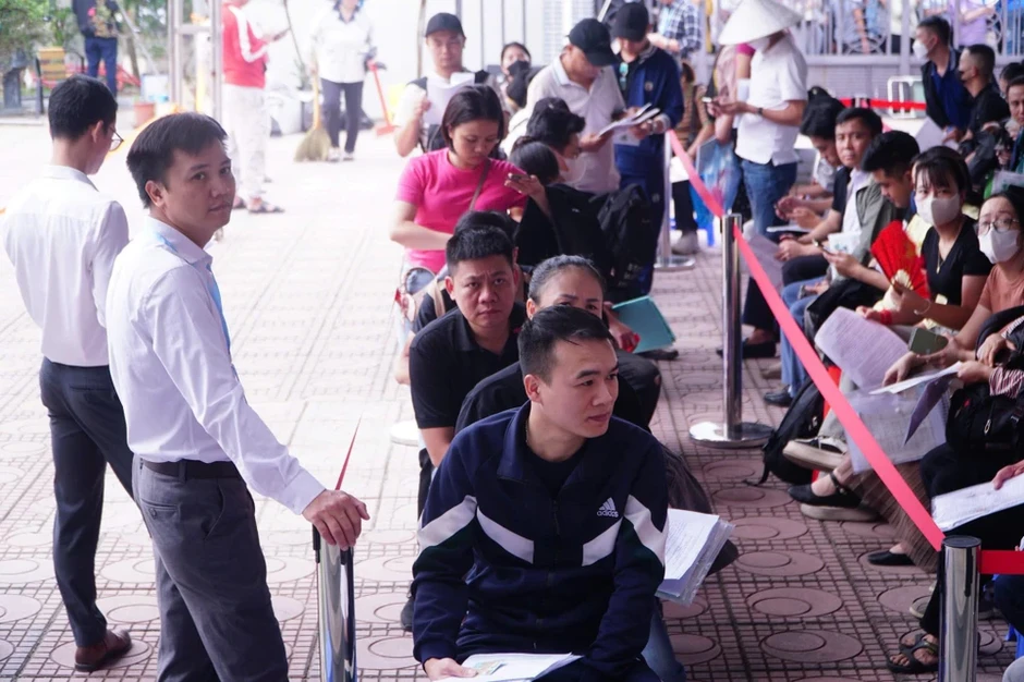 Duyệt nhà ở xã hội qua VNeID: Tiện cho người dân, lợi cho doanh nghiệp Duyệt nhà ở xã hội qua VNeID: Tiện cho người dân, lợi cho doanh nghiệp