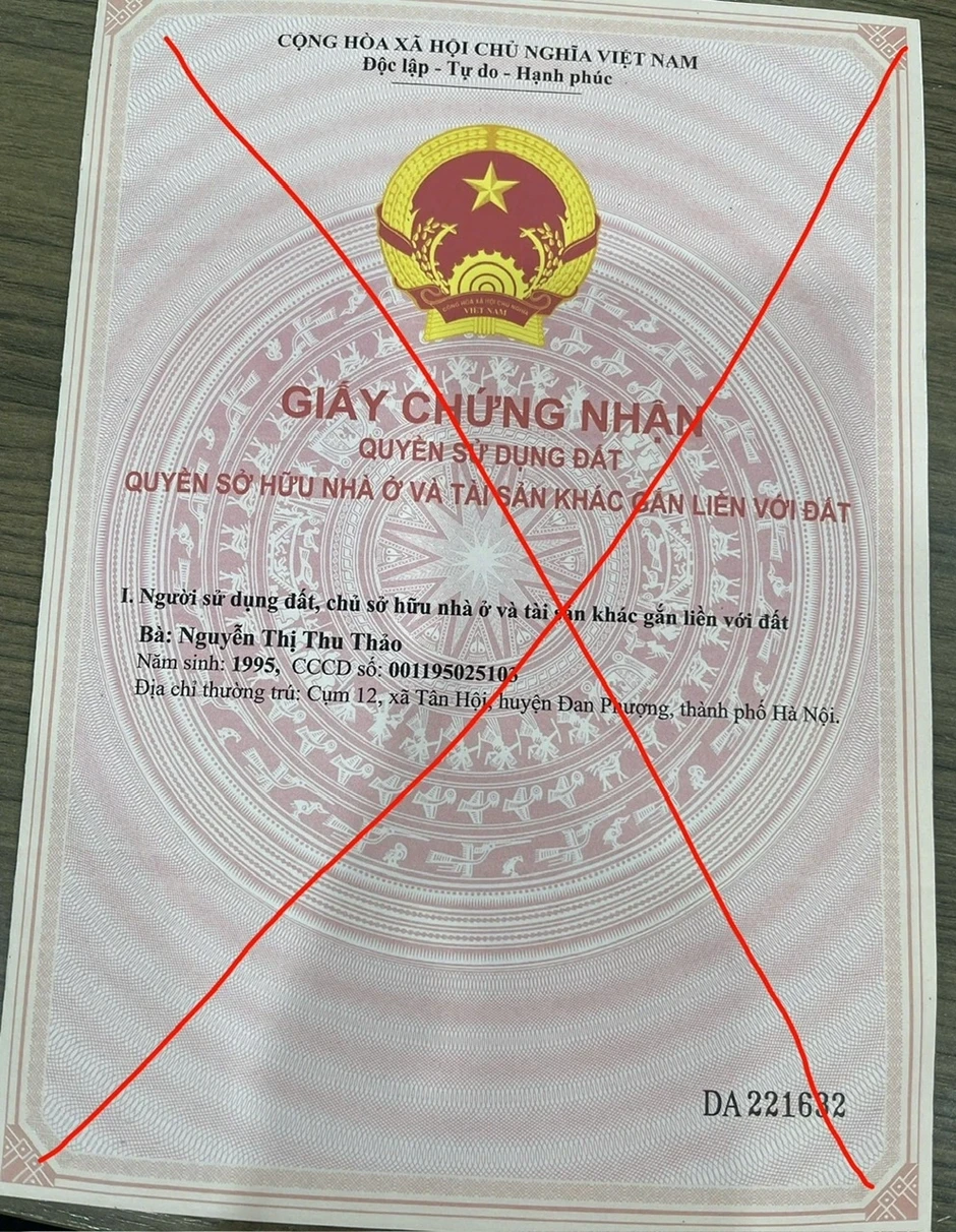 Hà Nội xuất hiện sổ đỏ giả với thủ đoạn vô cùng tinh vi Hà Nội xuất hiện sổ đỏ giả với thủ đoạn vô cùng tinh vi