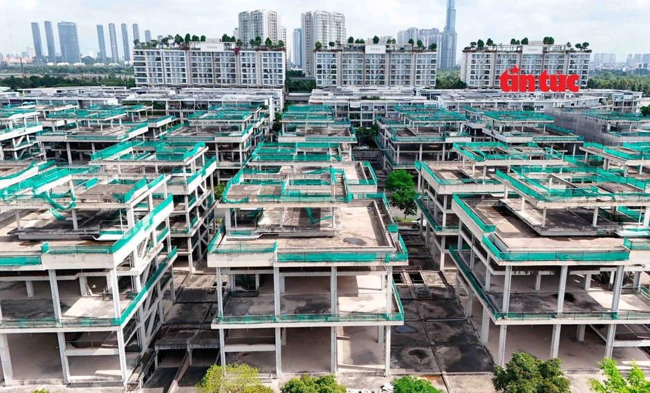 Hàng loạt siêu dự án bỏ dở dang hàng chục năm tại TP Hồ Chí Minh Hàng loạt siêu dự án bỏ dở dang hàng chục năm tại TP Hồ Chí Minh