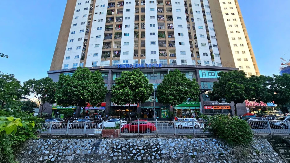 Hàng trăm hộ dân chung cư Thăng Long Tower bị 'treo' sổ hồng cả chục năm Hàng trăm hộ dân chung cư Thăng Long Tower bị 'treo' sổ hồng cả chục năm