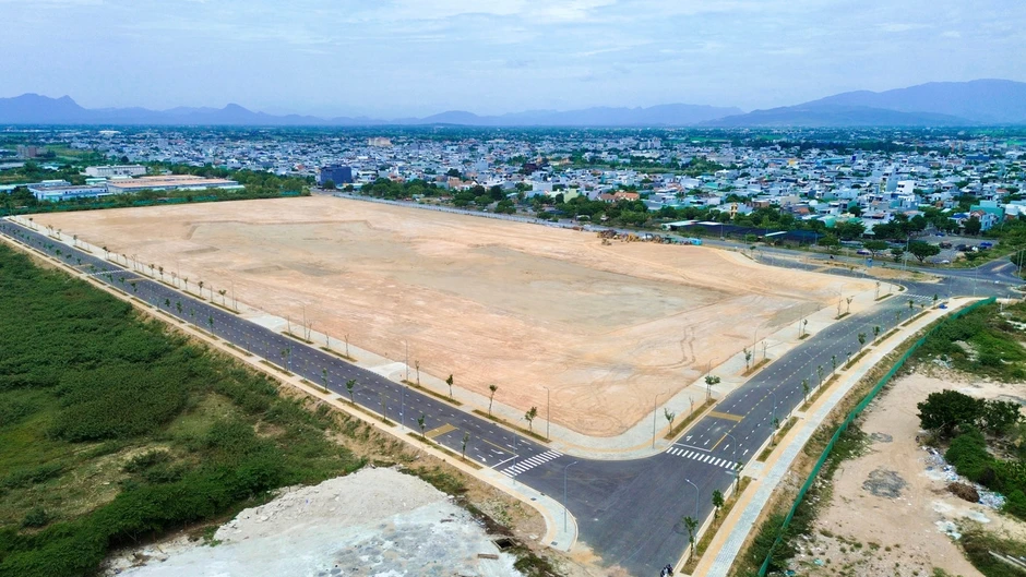 Hiện trạng khu đất hơn 10 ha xây dựng AEON Mall Đà Nẵng Hòa Xuân Hiện trạng khu đất hơn 10 ha xây dựng AEON Mall Đà Nẵng Hòa Xuân