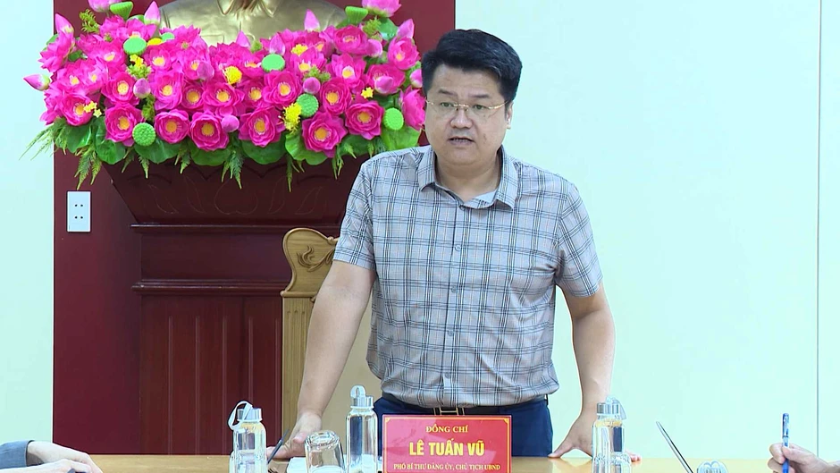 Hơn 1.000 nhà đầu tư chờ sổ đỏ tại dự án FLC của ông Trịnh Văn Quyết, chính quyền yêu cầu hoàn tất nghĩa vụ tài chính Hơn 1.000 nhà đầu tư chờ sổ đỏ tại dự án FLC của ông Trịnh Văn Quyết, chính quyền yêu cầu hoàn tất nghĩa vụ tài chính