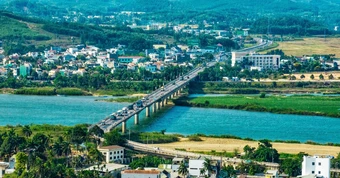 Hùn tiền mua đất chung, em trai nói tiền vay, chị gái khẳng định tiền góp