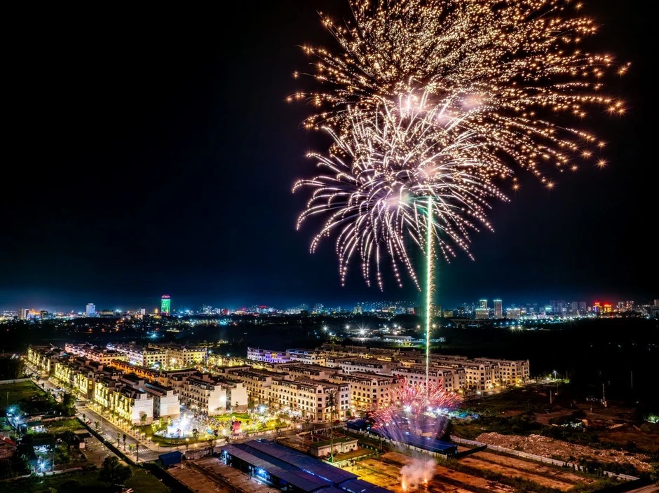 Khách mua The Sentosa ấn tượng với tiến độ thi công thần tốc, háo hức chờ nhận nhà vào tháng 3/2027 Khách mua The Sentosa ấn tượng với tiến độ thi công thần tốc, háo hức chờ nhận nhà vào tháng 3/2027