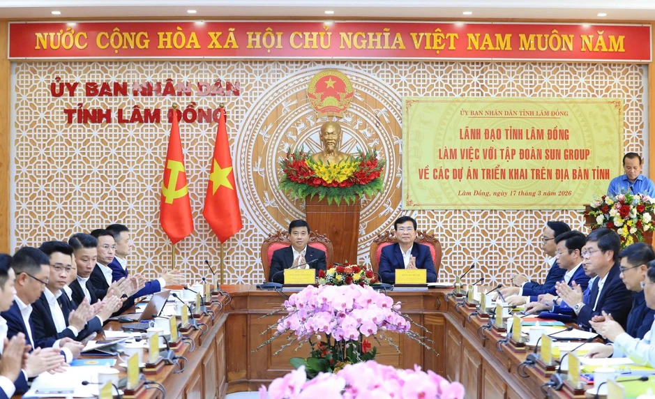 Không chỉ xây dựng sân bay, Sun Group còn quan tâm 20 dự án quy mô hơn 21.000 ha tại tỉnh rộng nhất Việt Nam Không chỉ xây dựng sân bay, Sun Group còn quan tâm 20 dự án quy mô hơn 21.000 ha tại tỉnh rộng nhất Việt Nam