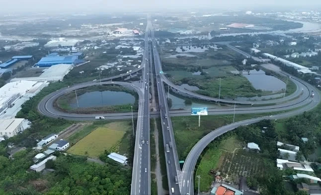 Khu Tây TP.HCM: “Vùng trũng giá” trước chu kỳ mới Khu Tây TP.HCM: “Vùng trũng giá” trước chu kỳ mới