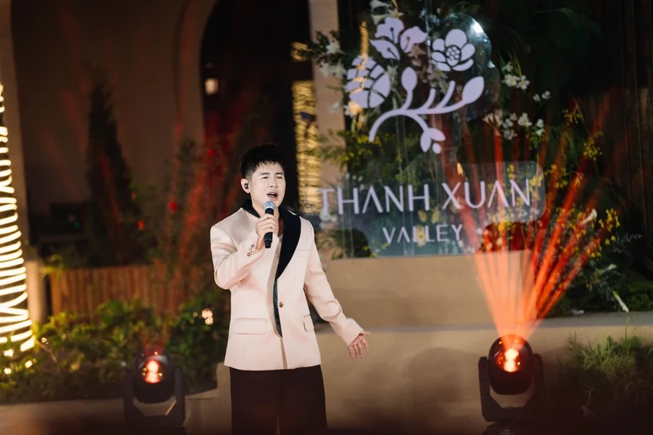 'Kiêu hãnh thầm lặng': Show thời trang đẳng cấp mang dấu ấn Lakeside Residences 'Kiêu hãnh thầm lặng': Show thời trang đẳng cấp mang dấu ấn Lakeside Residences