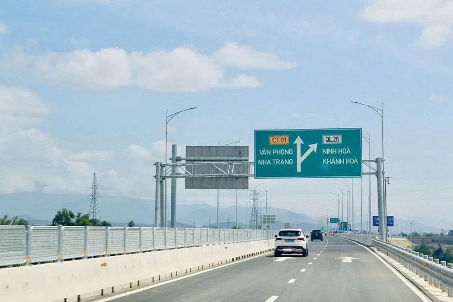 Làm rõ phương án đầu tư hoàn thiện các tuyến cao tốc Làm rõ phương án đầu tư hoàn thiện các tuyến cao tốc