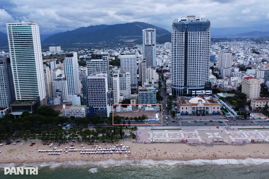 Lộ diện hình hài mới của tổ hợp nghìn tỷ đồng trên đất kim cương Nha Trang Lộ diện hình hài mới của tổ hợp nghìn tỷ đồng trên đất kim cương Nha Trang