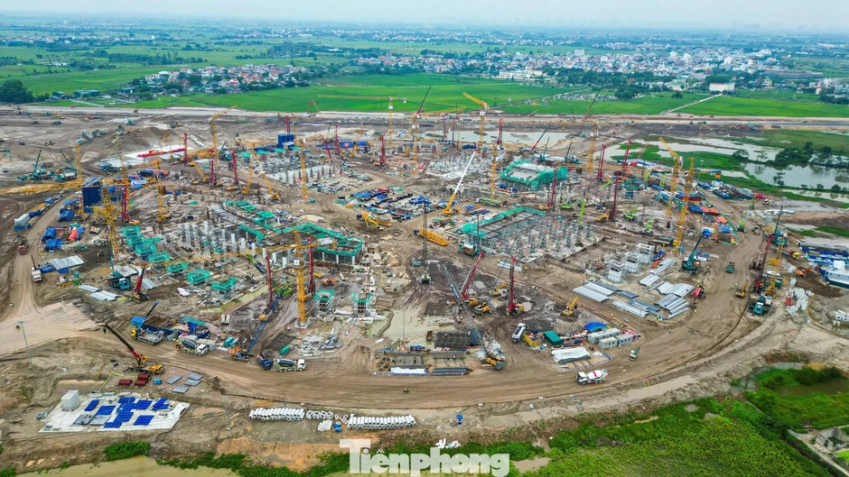 Lộ diện khán đài sân vận động Hùng Vương 135.000 chỗ lớn nhất thế giới Lộ diện khán đài sân vận động Hùng Vương 135.000 chỗ lớn nhất thế giới