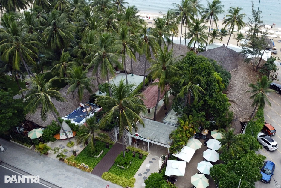 Lý do 2 nhà hàng nổi tiếng ở biển Nha Trang chưa phải di dời Lý do 2 nhà hàng nổi tiếng ở biển Nha Trang chưa phải di dời