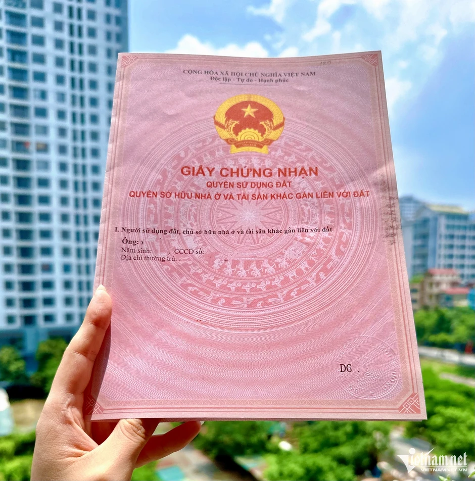 Lý do chủ nhà nhờ 'thần đèn' dời biệt thự trăm tấn; đất sổ đỏ làm đường dân kiện đòi bồi thường Lý do chủ nhà nhờ 'thần đèn' dời biệt thự trăm tấn; đất sổ đỏ làm đường dân kiện đòi bồi thường