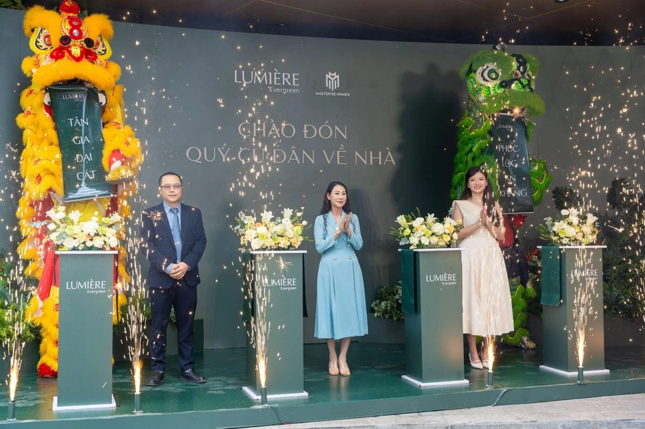 Masterise Homes chính thức bàn giao dự án LUMIÈRE Evergreen, khai mở hành trình ‘Sống là nhiều hơn thế’ Masterise Homes chính thức bàn giao dự án LUMIÈRE Evergreen, khai mở hành trình ‘Sống là nhiều hơn thế’