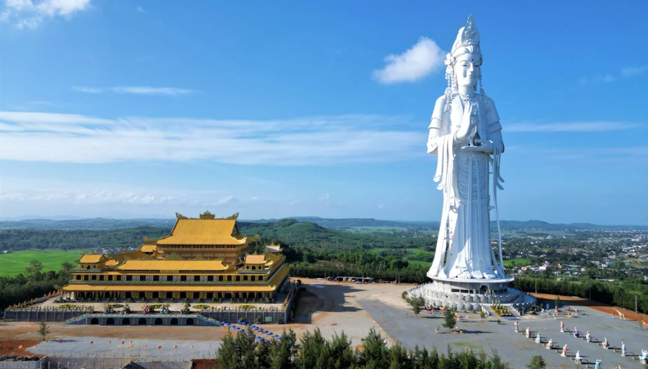 Một công trình của Việt Nam sắp hoàn thành nằm trong top cao hàng đầu toàn cầu, vượt nhiều tượng nổi tiếng của Trung Quốc Một công trình của Việt Nam sắp hoàn thành nằm trong top cao hàng đầu toàn cầu, vượt nhiều tượng nổi tiếng của Trung Quốc