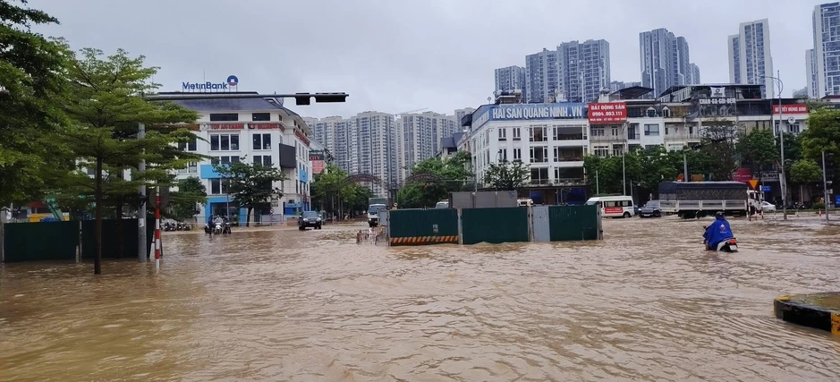 Mua nhà triệu USD vẫn loay hoay chống ngập Mua nhà triệu USD vẫn loay hoay chống ngập