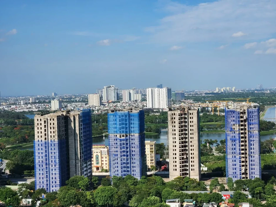 Muốn 'hạ nhiệt' giá chung cư phải gỡ cùng lúc nhiều 'nút thắt' Muốn 'hạ nhiệt' giá chung cư phải gỡ cùng lúc nhiều 'nút thắt'
