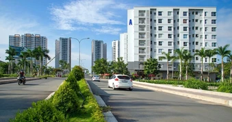 Nghịch lý nhà ở xã hội: Người mua mỏi mắt chờ, dự án thiếu đồng bộ
