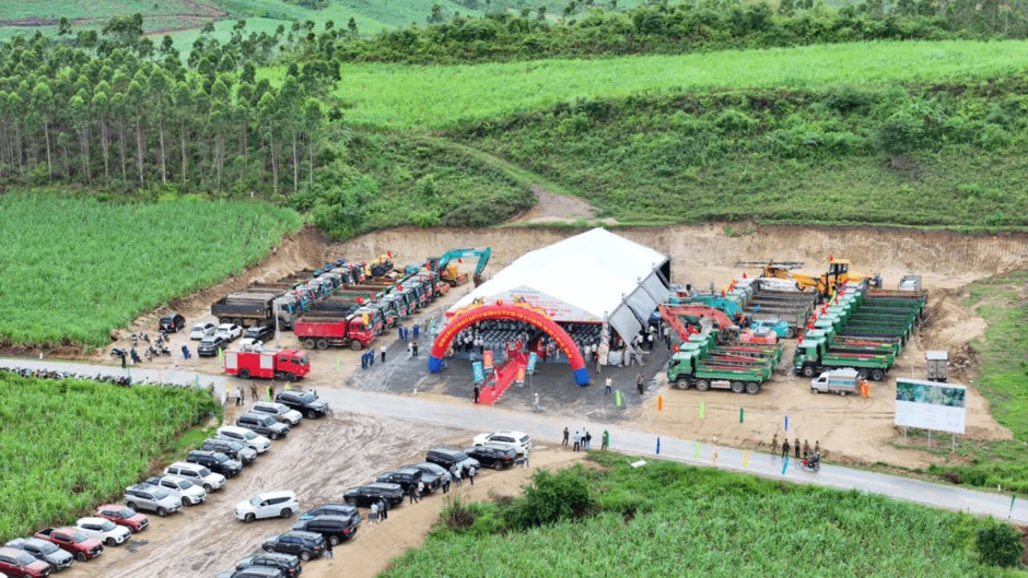 Người dân Gia Lai đón tin vui: Chính thức khởi công đoạn cao tốc hơn 27.500 tỷ đồng, dài 68km qua địa hình hiểm trở, có 2 hầm đặc biệt và trụ cầu cao nhất Việt Nam Người dân Gia Lai đón tin vui: Chính thức khởi công đoạn cao tốc hơn 27.500 tỷ đồng, dài 68km qua địa hình hiểm trở, có 2 hầm đặc biệt và trụ cầu cao nhất Việt Nam