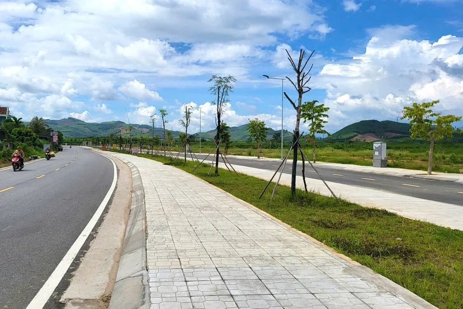 Người đàn ông ở TPHCM bỏ cọc 16 lô đất: Những vấn đề khó hiểu Người đàn ông ở TPHCM bỏ cọc 16 lô đất: Những vấn đề khó hiểu