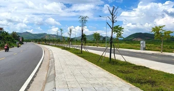 Người đàn ông ở TPHCM bỏ cọc 16 lô đất: Những vấn đề khó hiểu