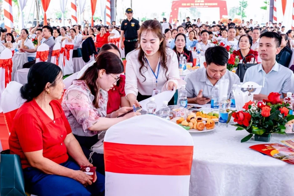 Nhà đầu tư “xuống tiền” ngay tại sự kiện – Điều gì tạo nên sức hút? Nhà đầu tư “xuống tiền” ngay tại sự kiện – Điều gì tạo nên sức hút?