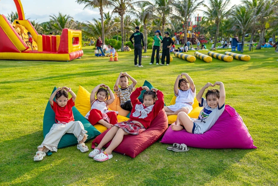 Nhà phố biển Sông Town: Bài toán khai thác lưu trú và dịch vụ tại CaraWorld Cam Ranh Nhà phố biển Sông Town: Bài toán khai thác lưu trú và dịch vụ tại CaraWorld Cam Ranh