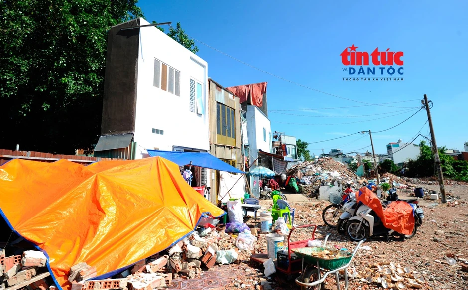 Nhà ‘siêu mỏng’ xuất hiện sau giải phóng mặt bằng rạch Xuyên Tâm Nhà ‘siêu mỏng’ xuất hiện sau giải phóng mặt bằng rạch Xuyên Tâm