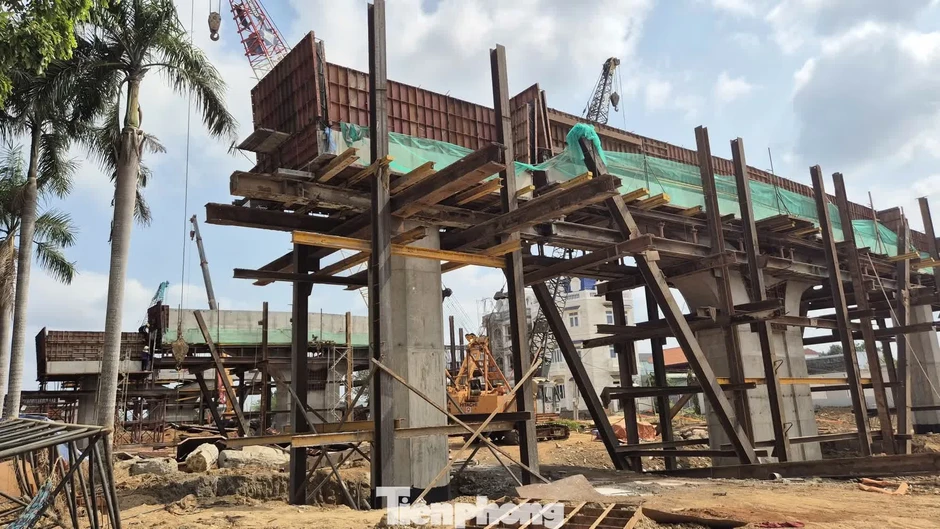 Nhà thầu kêu trời vì nguyên vật liệu 'nhảy múa' theo giá xăng dầu Nhà thầu kêu trời vì nguyên vật liệu 'nhảy múa' theo giá xăng dầu