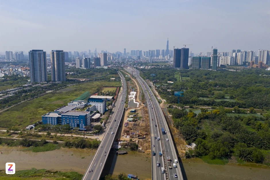 Nhà thầu lo chậm tiến độ dự án trọng điểm trước áp lực nhiên liệu