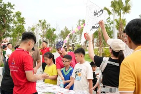 Nhiều người trẻ tìm thấy không gian sống, làm việc và khởi nghiệp tại Vinhomes Golden City Nhiều người trẻ tìm thấy không gian sống, làm việc và khởi nghiệp tại Vinhomes Golden City