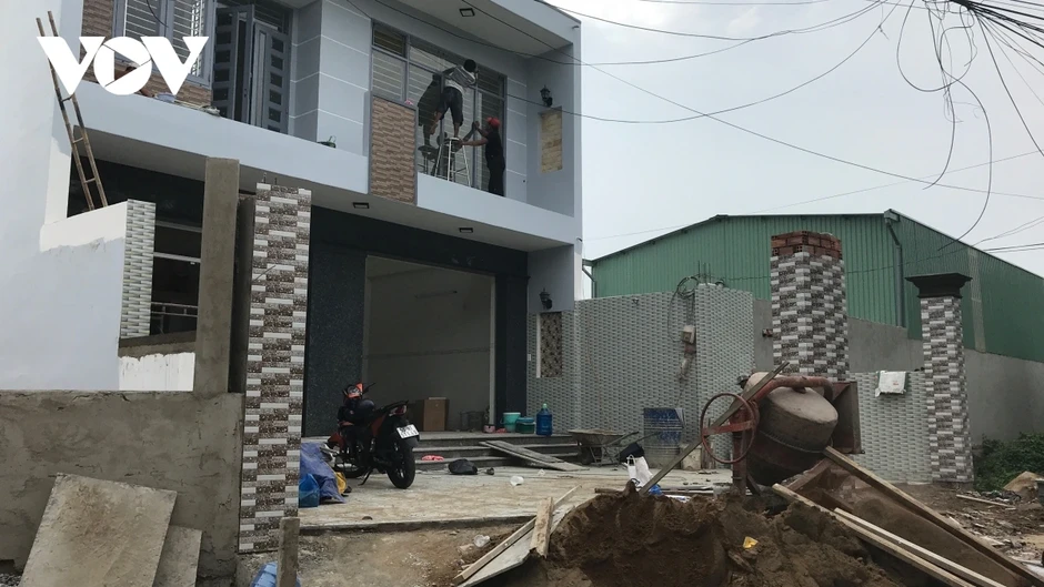 Nhiều phường, xã tại TP.HCM không giải quyết cấp phép xây dựng nhà ở riêng lẻ Nhiều phường, xã tại TP.HCM không giải quyết cấp phép xây dựng nhà ở riêng lẻ