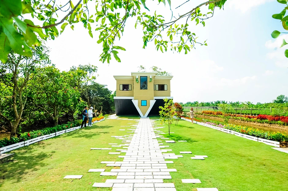 Những ngôi nhà 'độc và dị' nhất Việt Nam, kỳ quái 'ngôi nhà điên' ở Đà Lạt Những ngôi nhà 'độc và dị' nhất Việt Nam, kỳ quái 'ngôi nhà điên' ở Đà Lạt