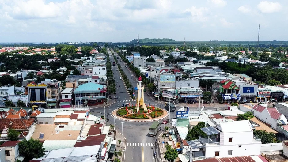 Ông Trần Quí Thanh sẽ làm việc với chính quyền vào ngày mai, bàn về đầu tư một dự án khu công nghiệp? Ông Trần Quí Thanh sẽ làm việc với chính quyền vào ngày mai, bàn về đầu tư một dự án khu công nghiệp?