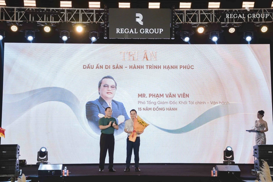 Phó tổng giám đốc Regal Group: Lối đi ngược dòng kiến tạo những công trình lớn Phó tổng giám đốc Regal Group: Lối đi ngược dòng kiến tạo những công trình lớn