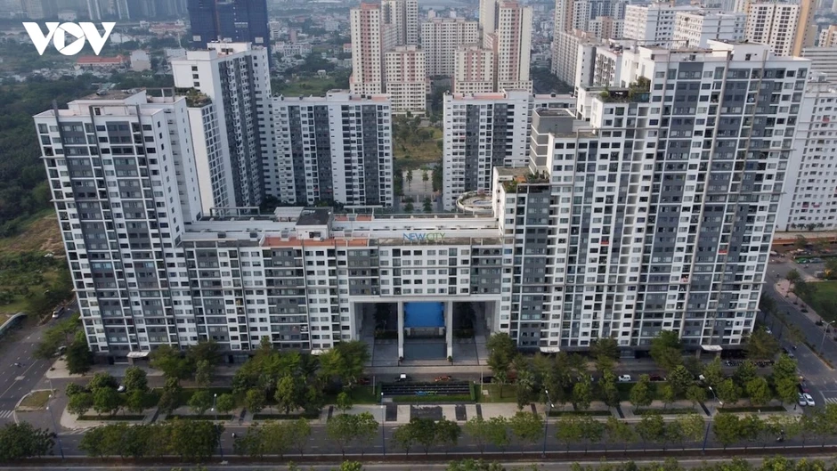 Quyết tâm tăng trưởng 2 con số, TP.HCM phá "băng" hạ tầng và bất động sản Quyết tâm tăng trưởng 2 con số, TP.HCM phá "băng" hạ tầng và bất động sản