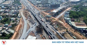 Quyết tâm tăng trưởng 2 con số, TP.HCM phá "băng" hạ tầng và bất động sản