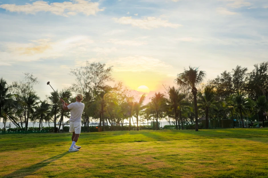 Ra mắt Grandworld Park Golf 18 Holes - 'Stay & Play' mới tại Wyndham Garden Grandworld Phú Quốc Ra mắt Grandworld Park Golf 18 Holes - 'Stay & Play' mới tại Wyndham Garden Grandworld Phú Quốc