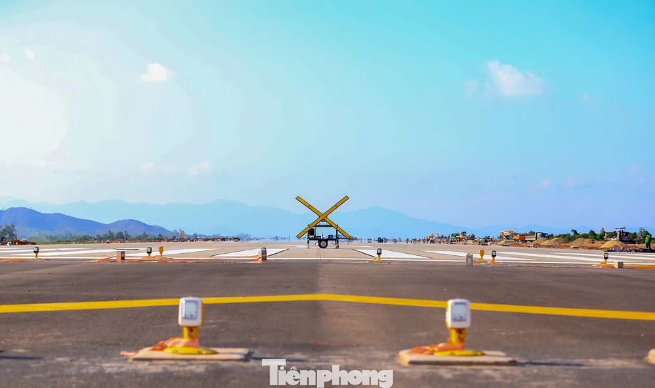 Rốt ráo hoàn thiện đường băng sân bay Phù Cát hơn 3.200 tỷ Rốt ráo hoàn thiện đường băng sân bay Phù Cát hơn 3.200 tỷ