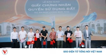 ROX Living Đức Thọ trao sổ hồng, khẳng định vị thế tâm điểm phồn vinh