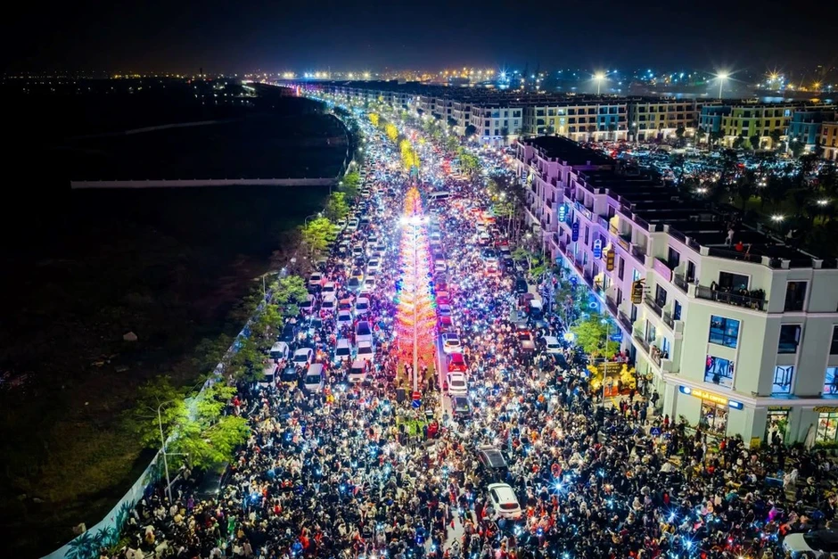 Royal Boulevard - Một đại lộ, nhiều giá trị: kinh doanh, khai thác và tích sản dài hạn Royal Boulevard - Một đại lộ, nhiều giá trị: kinh doanh, khai thác và tích sản dài hạn