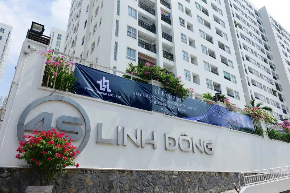 Sau hơn 10 năm, 200 hộ dân chung cư 4S Linh Đông được cấp sổ hồng Sau hơn 10 năm, 200 hộ dân chung cư 4S Linh Đông được cấp sổ hồng